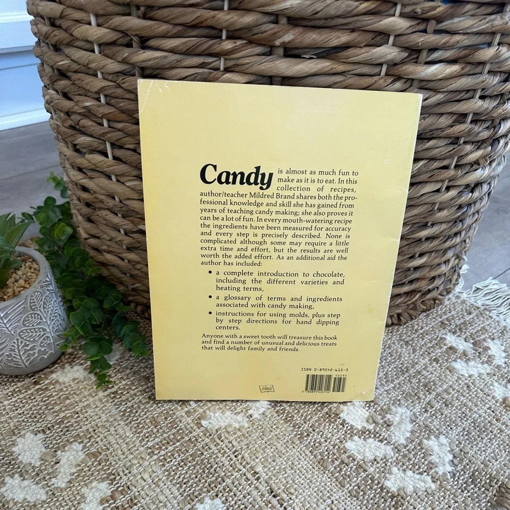 Vintage Candy Cookbook Recipes 1979 Ideals Mildred Brand Paperback CandyMaking